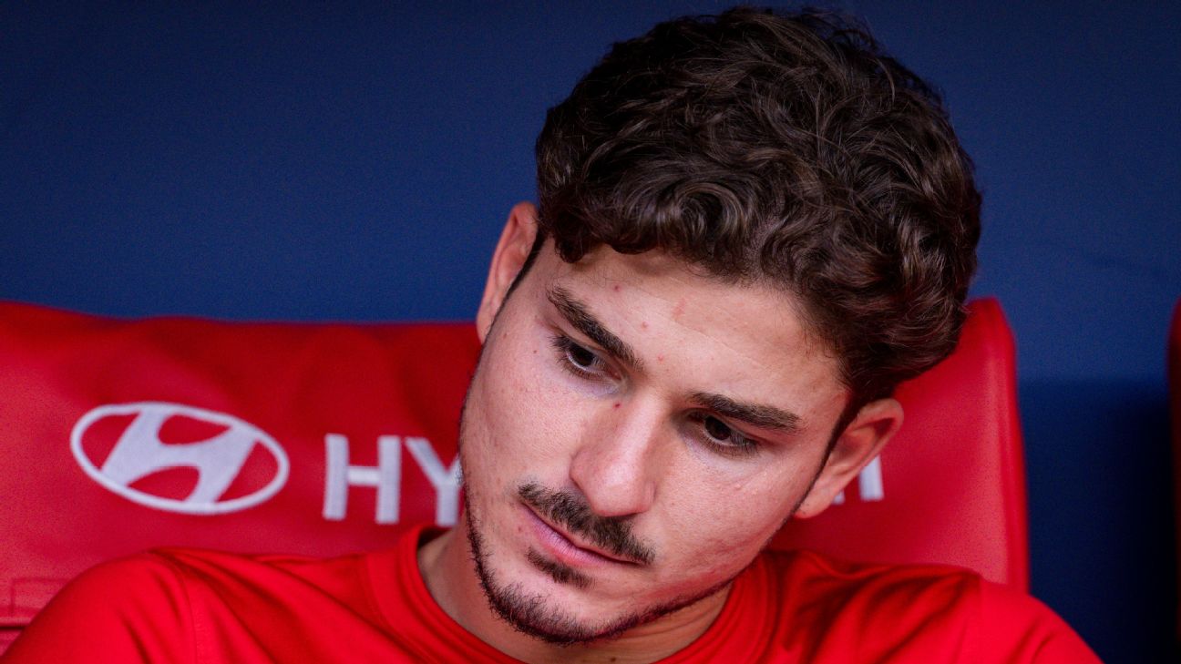 阿尔瓦雷斯回归马竞训练,巴萨转会传闻仍未平息